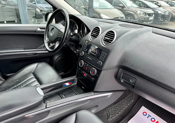 Mercedes-Benz ML cena 39999 przebieg: 279300, rok produkcji 2006 z Szczecin małe 497